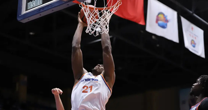 CBA常规赛第25轮激战落幕 上海男篮六连胜领跑积