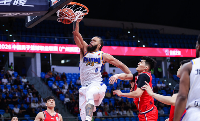CBA常规赛第25轮激战落幕 上海男篮六连胜领跑积