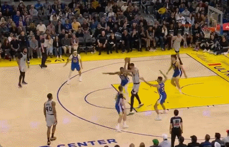 文班亚马连续两场40+两双创马刺队史纪录，成N