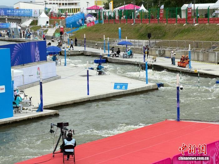 粤港澳全运会皮划艇激流回旋男子单人艇：浙江