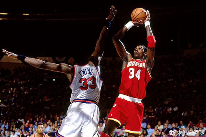 NBA历史防守中锋TOP20揭晓：比尔·拉塞尔登顶，贾