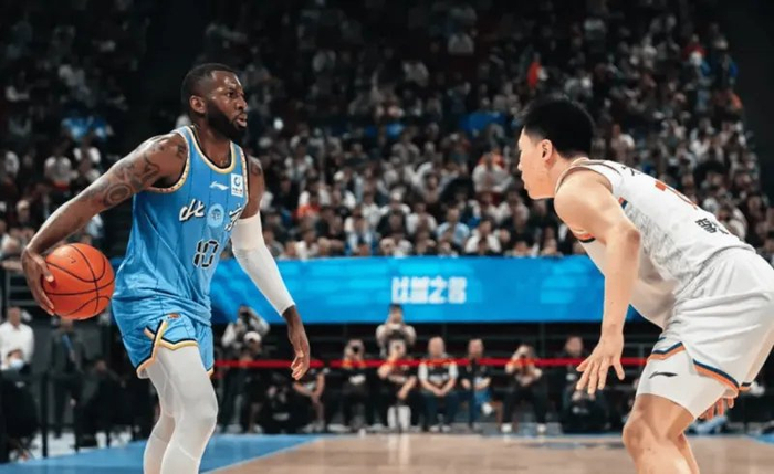 北京男篮外援全面崩盘 上海客场力克对手